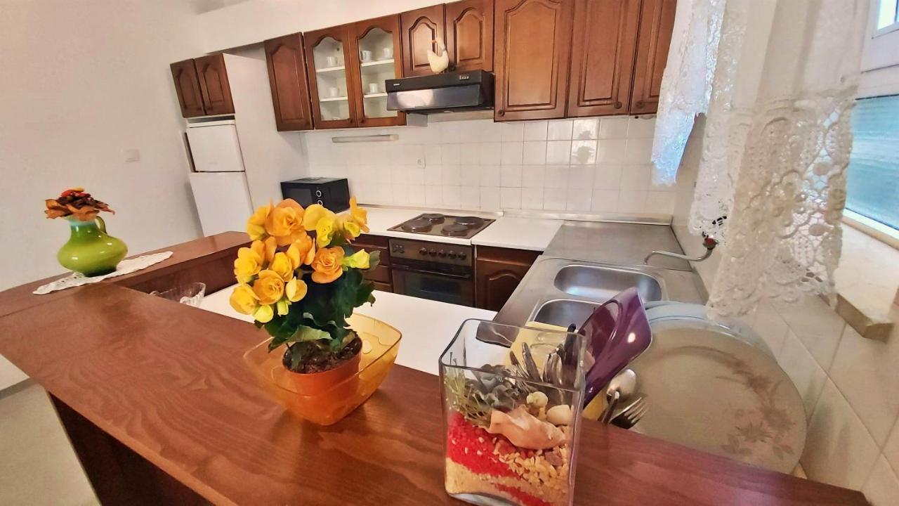 Apartment Cedo Omiš Eksteriør bilde