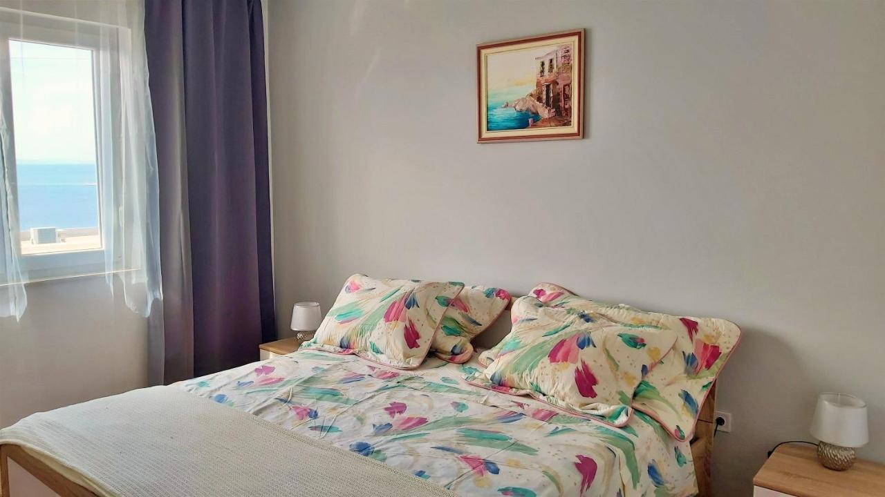 Apartment Cedo Omiš Eksteriør bilde