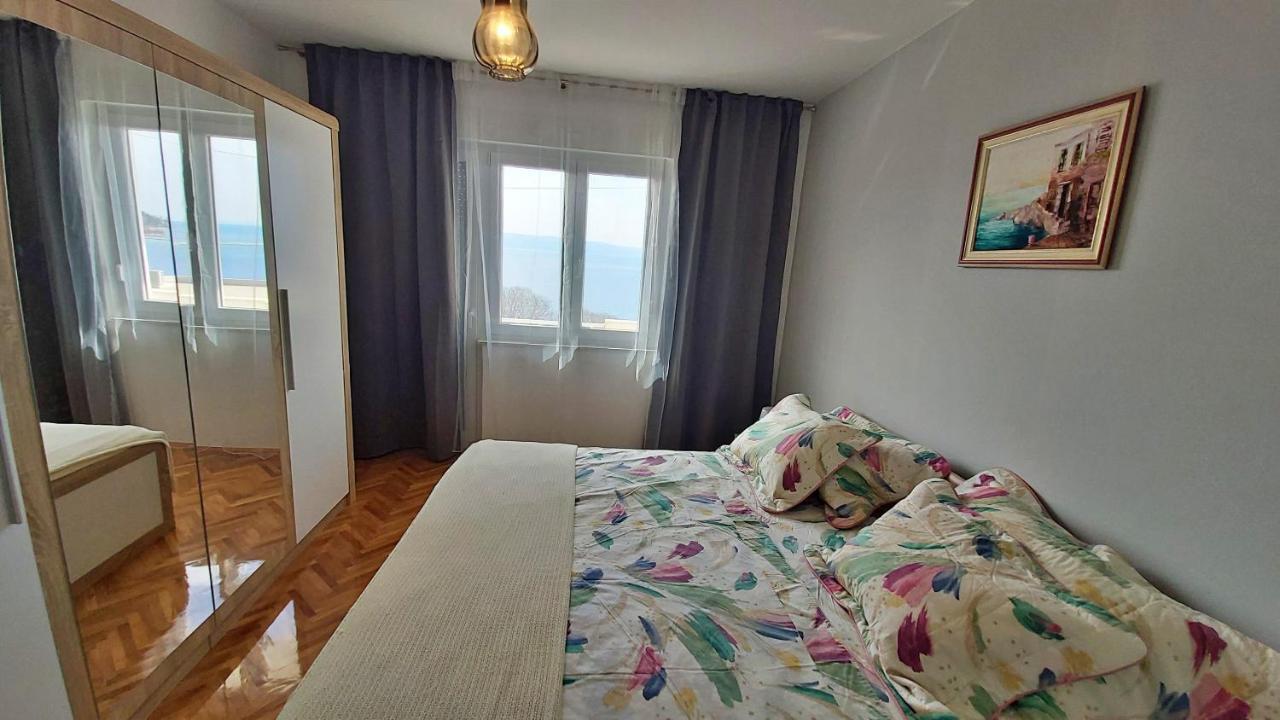 Apartment Cedo Omiš Eksteriør bilde