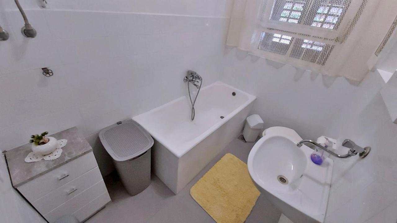 Apartment Cedo Omiš Eksteriør bilde